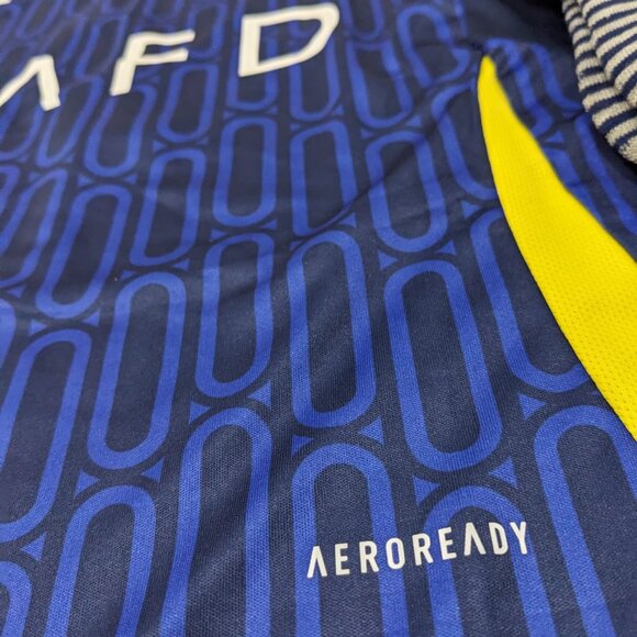 Ronaldo #7 Al Nassr FC Youth Kit - Picture 8 of 12